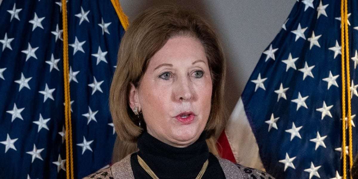 image for Sidney Powell pushes claims that 2020 election was rigged and prosecutors 'extorted' her after she pleaded guilty to election interference