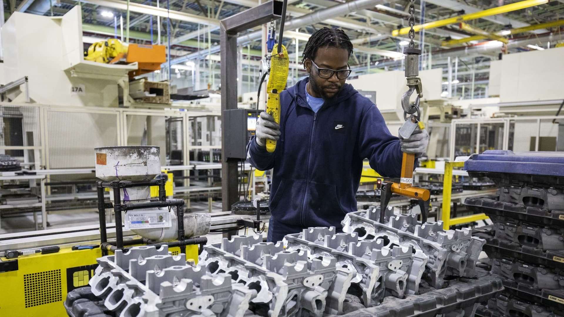 image for U.S. GDP grew at a 4.9% annual pace in the third quarter, better than expected