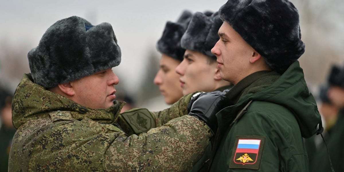 image for Russia: Ukrainian Prisoners of War to Fight Against Their Own Country