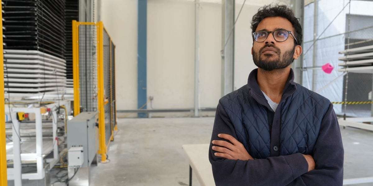 image for The first US commercial plant has started to pull carbon from the air. It's able to suck out 1,000 tons annually and plans to expand.