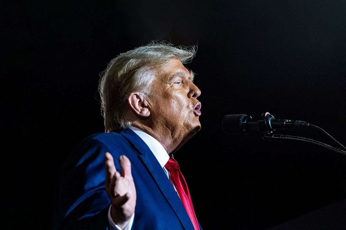 image for "This is an actual incitement": Legal experts alarmed after Trump pushes "citizen's arrest"
