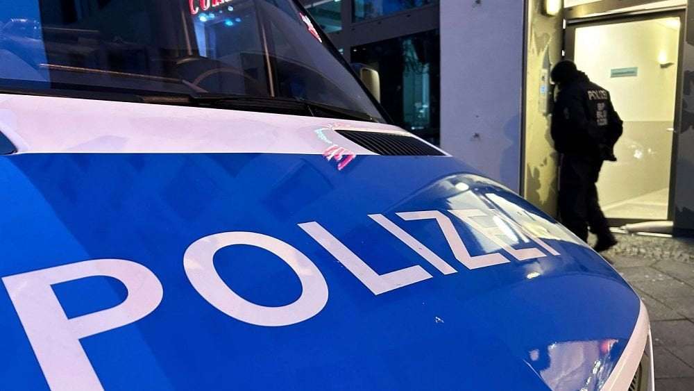 image for German police raid properties of Hamas members and supporters across the country