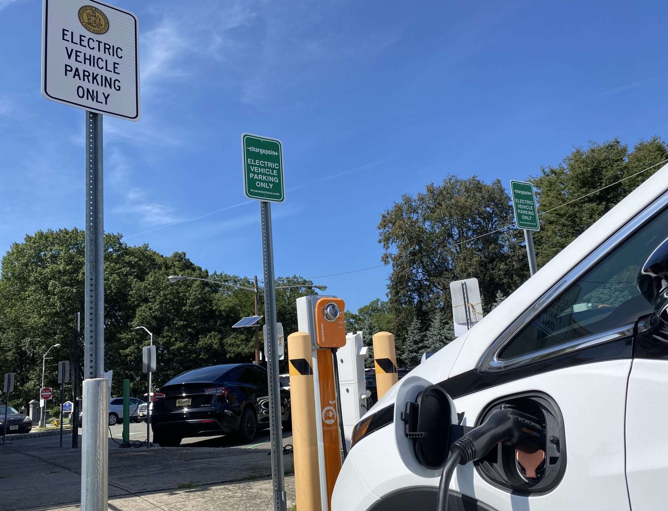 image for New Jersey to ban sales of gas-powered cars by 2035, despite industry objections