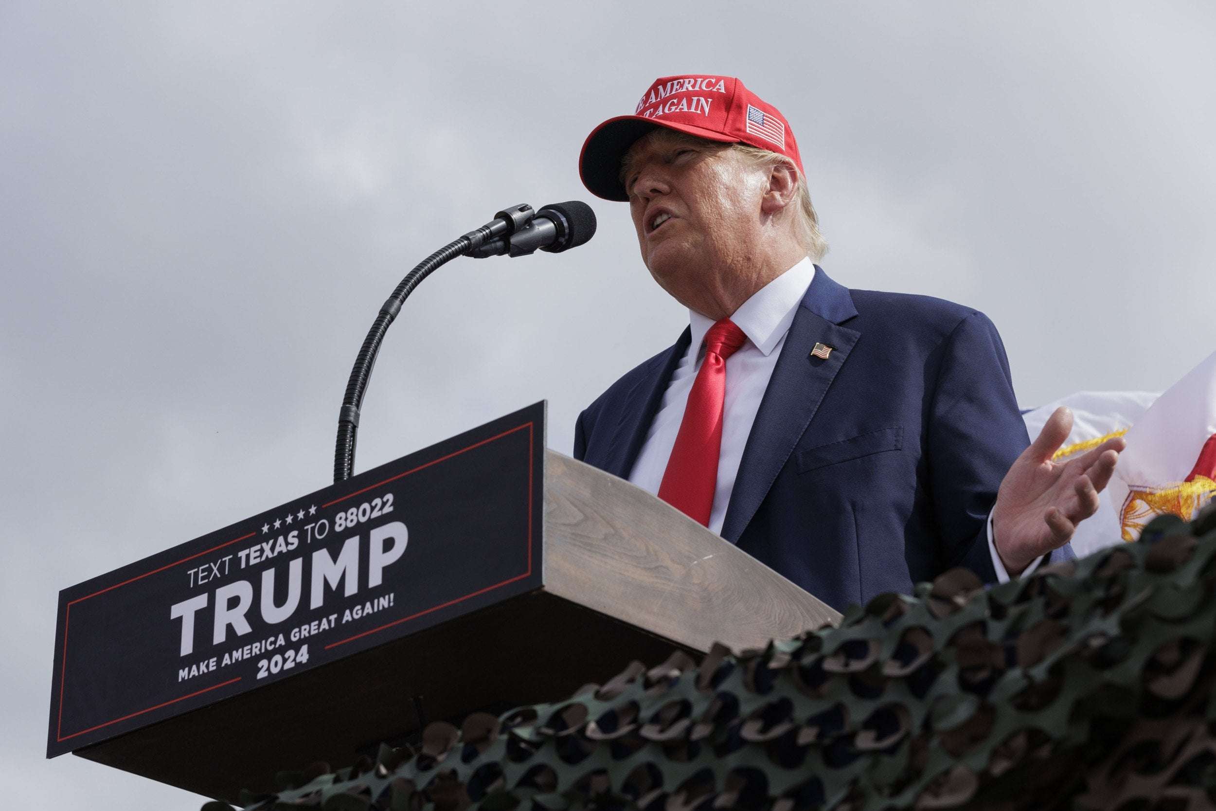 image for Donald Trump Rages at His Enemies in Furious Thanksgiving Message