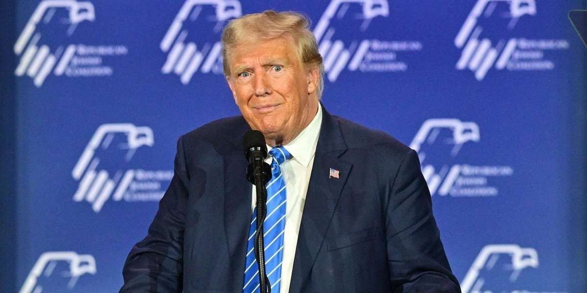 image for Trump claims he mixed up Obama and Biden in speeches on purpose and got a 'perfect score' on a cognitive exam