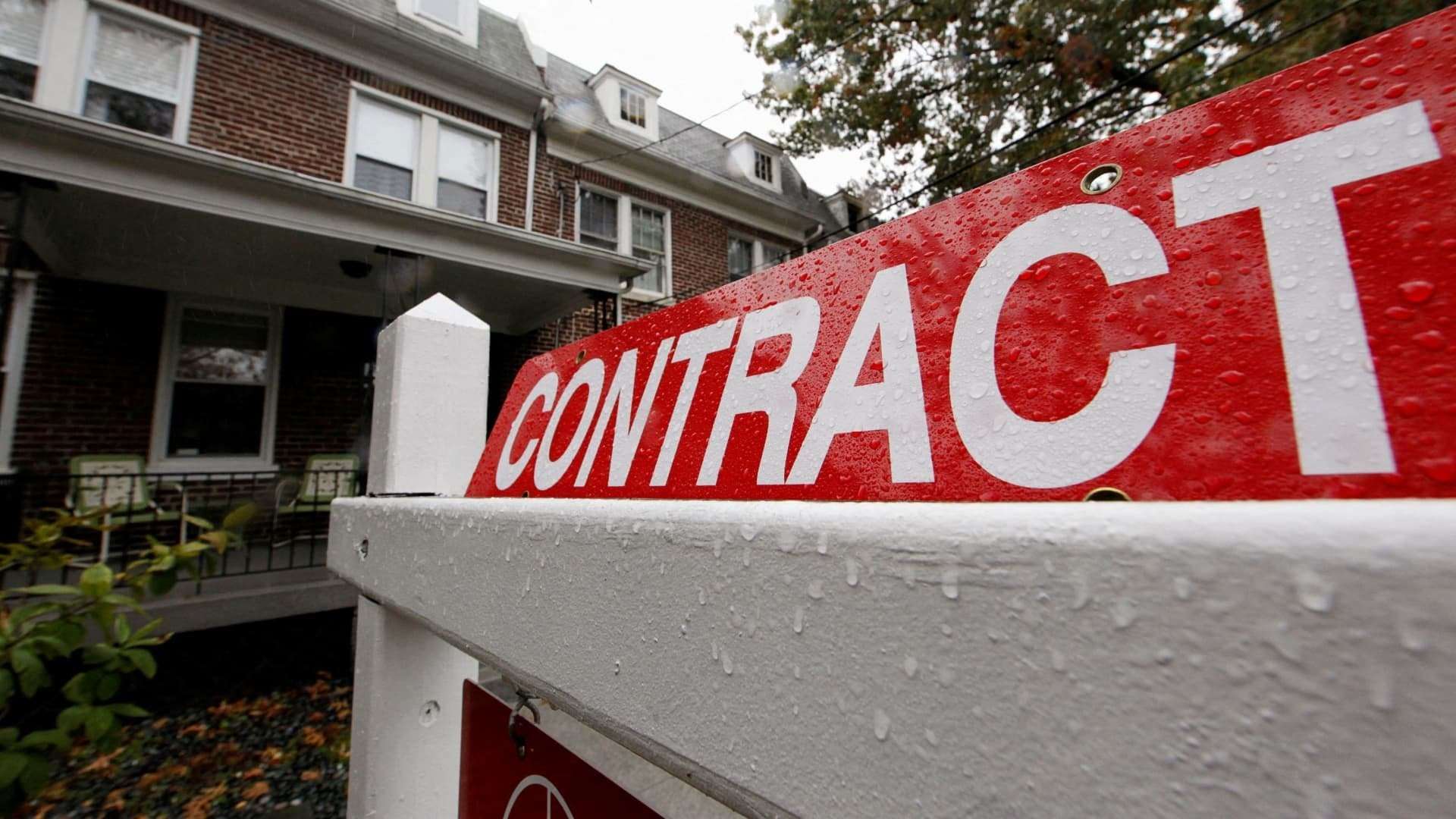 image for Pending home sales drop to a record low, even worse than during the financial crisis