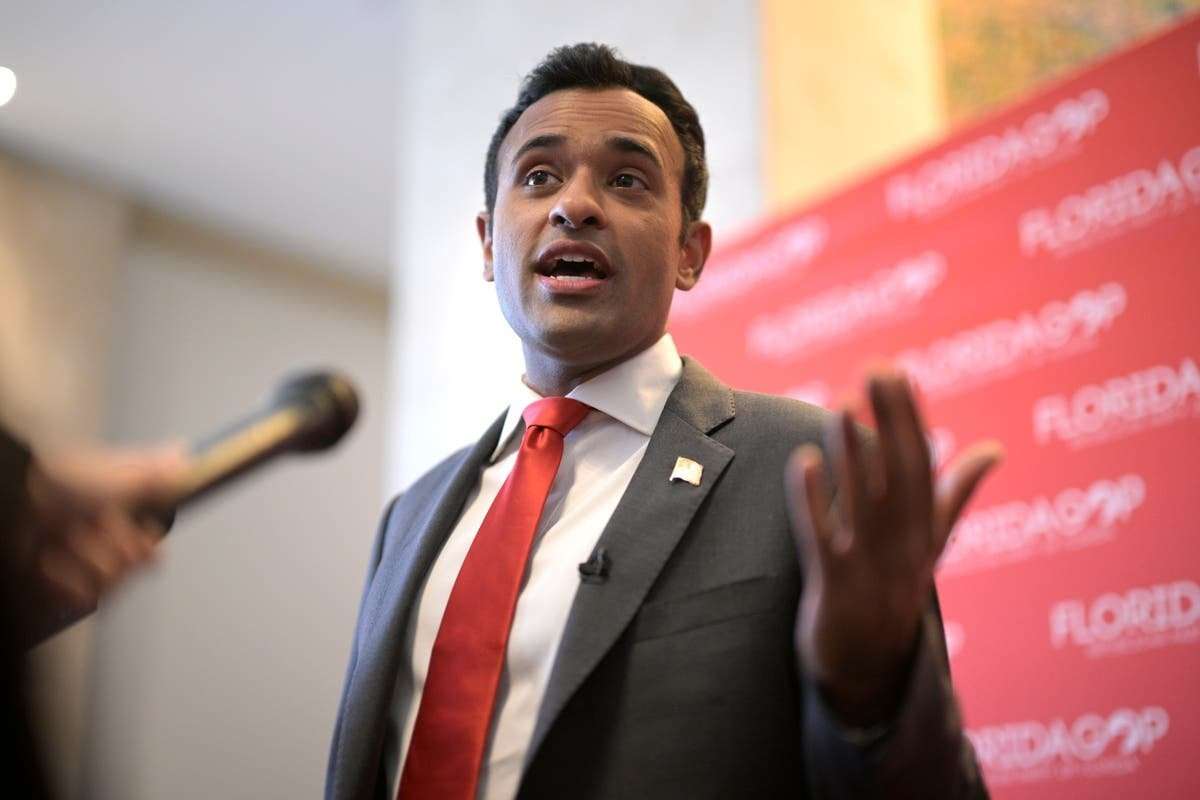 image for Vivek Ramaswamy caught in embarrassing hot mic moment during X Spaces event with Elon Musk