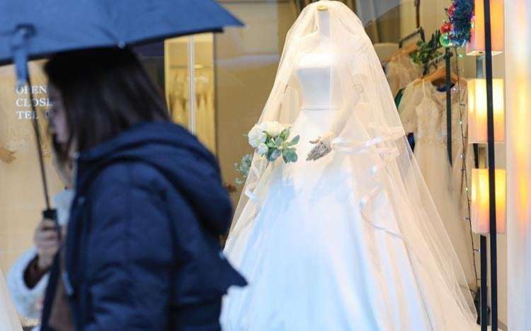 image for More young people in Korea consider marriage, childbirths as nonessential