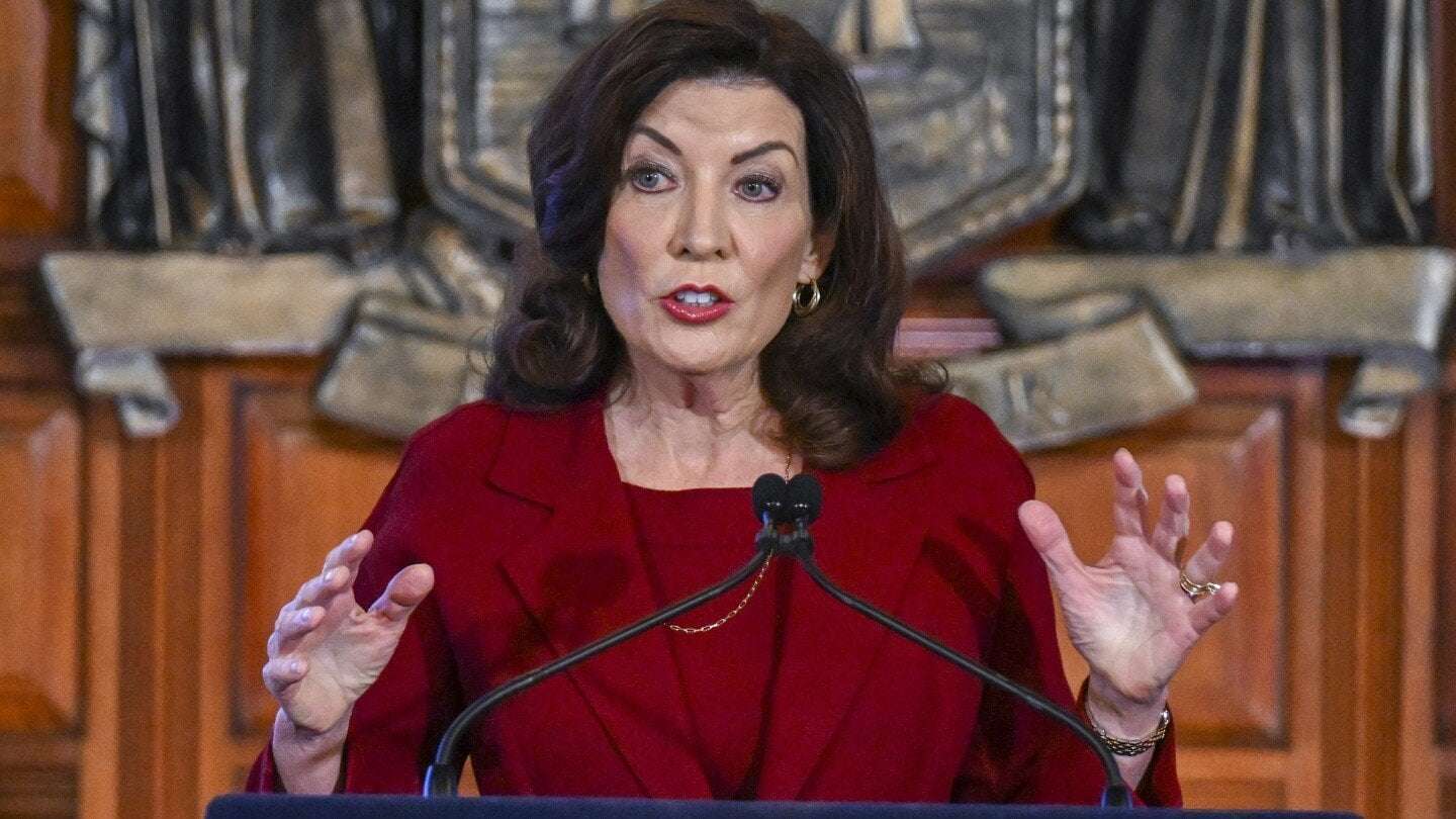 image for New York governor vetoes bill that would ban noncompete agreements