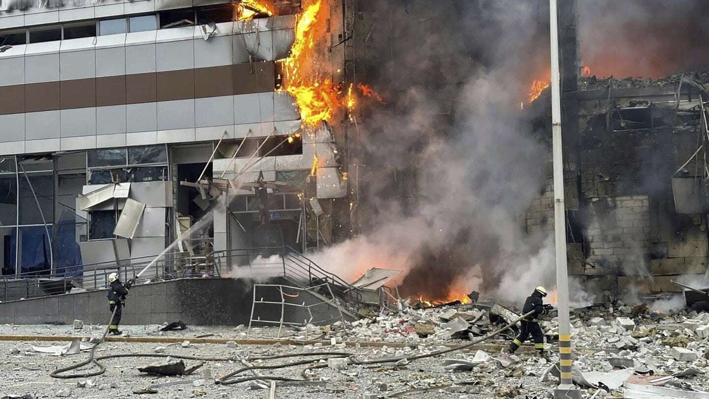 image for Russia launches the biggest aerial barrage of the war and kills 30 civilians, Ukraine says