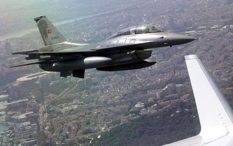 image for Turkish air strikes target northern Iraq and Syria