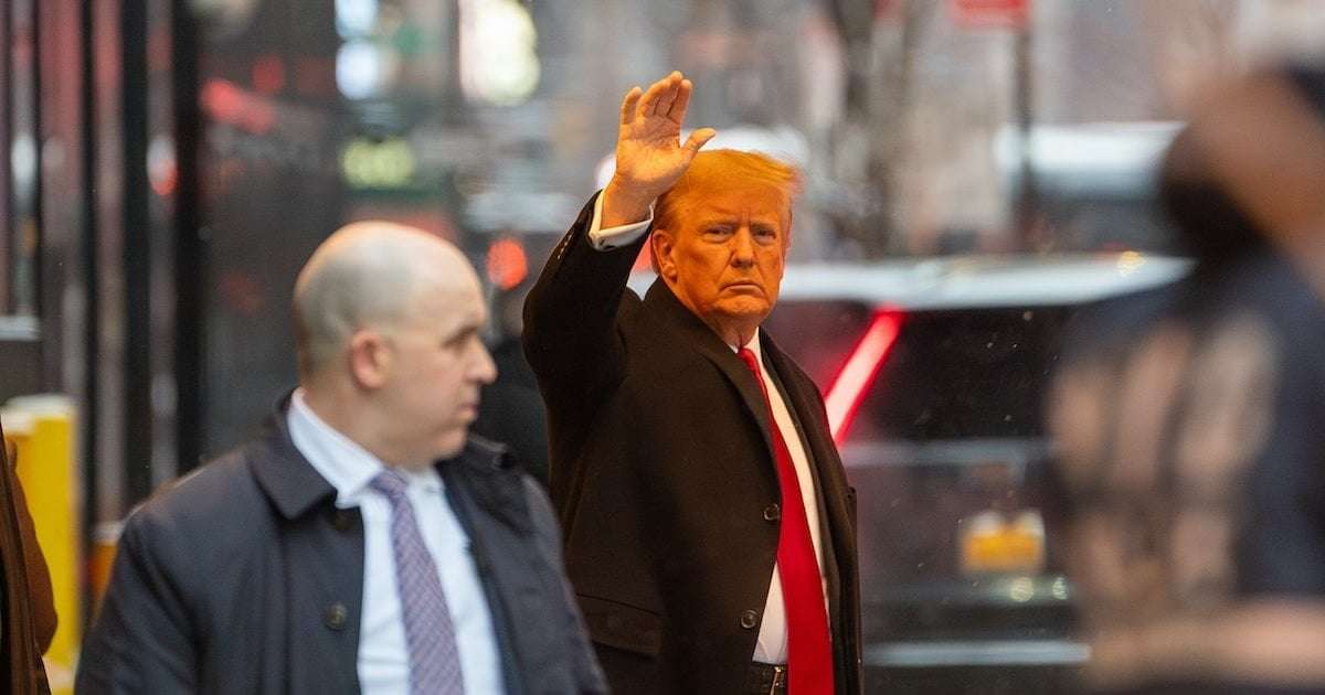 image for Donald Trump May Have Won Iowa—but He Just Lost a Slew of Lawyers