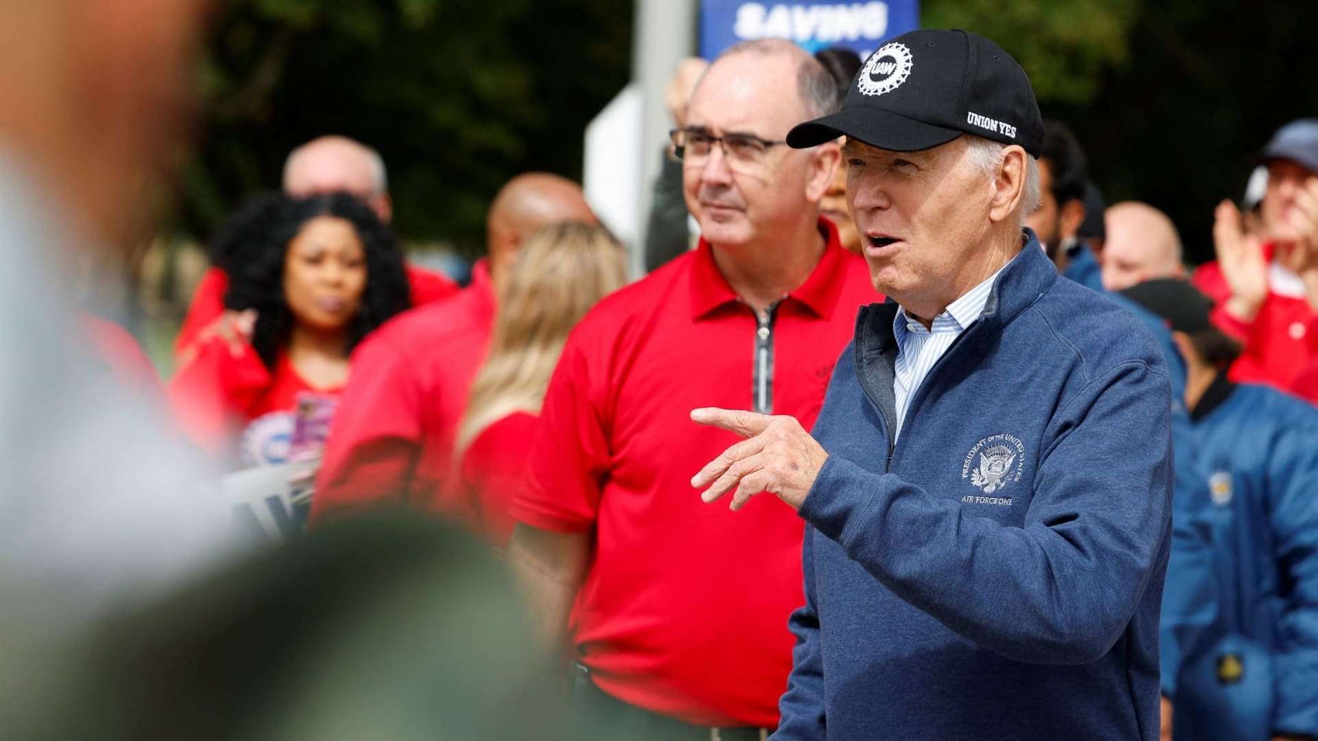image for United Auto Workers union endorses President Joe Biden for reelection over Trump