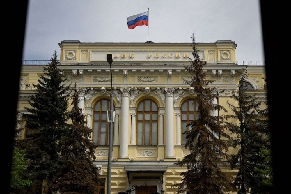 image for The U.S. Is Considering Giving Russia’s Frozen Assets to Ukraine