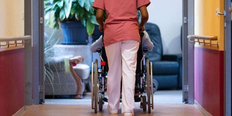 image for AI cannot be used to deny health care coverage, feds clarify to insurers