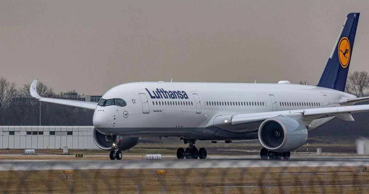 image for Lufthansa plane passenger dies after 'liters of blood' erupt from his mouth and nose