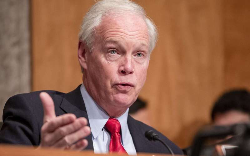 image for Ron Johnson Says 'Putin Will Not Lose the War,' Votes Against Ukraine Aid