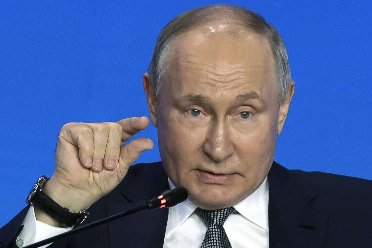 image for Putin says Russia prefers Biden to Trump because he is 'more experienced and predictable'