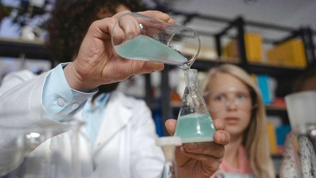 image for Third-grade science experiment gone wrong sends 18 students, teacher to Tennessee hospital