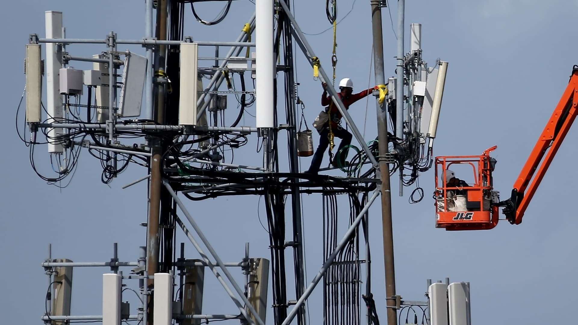 image for AT&T cellular outage in United States disrupts vital services
