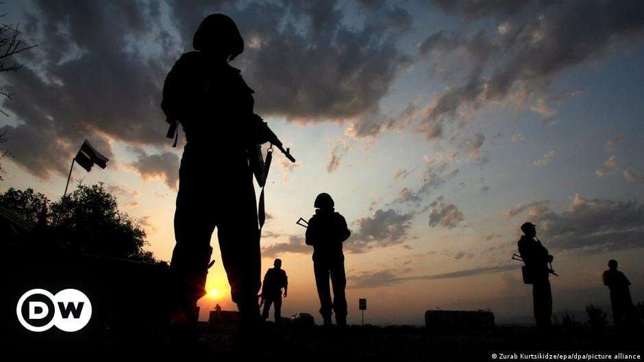 image for India confirms citizens have joined Russian military – DW – 02