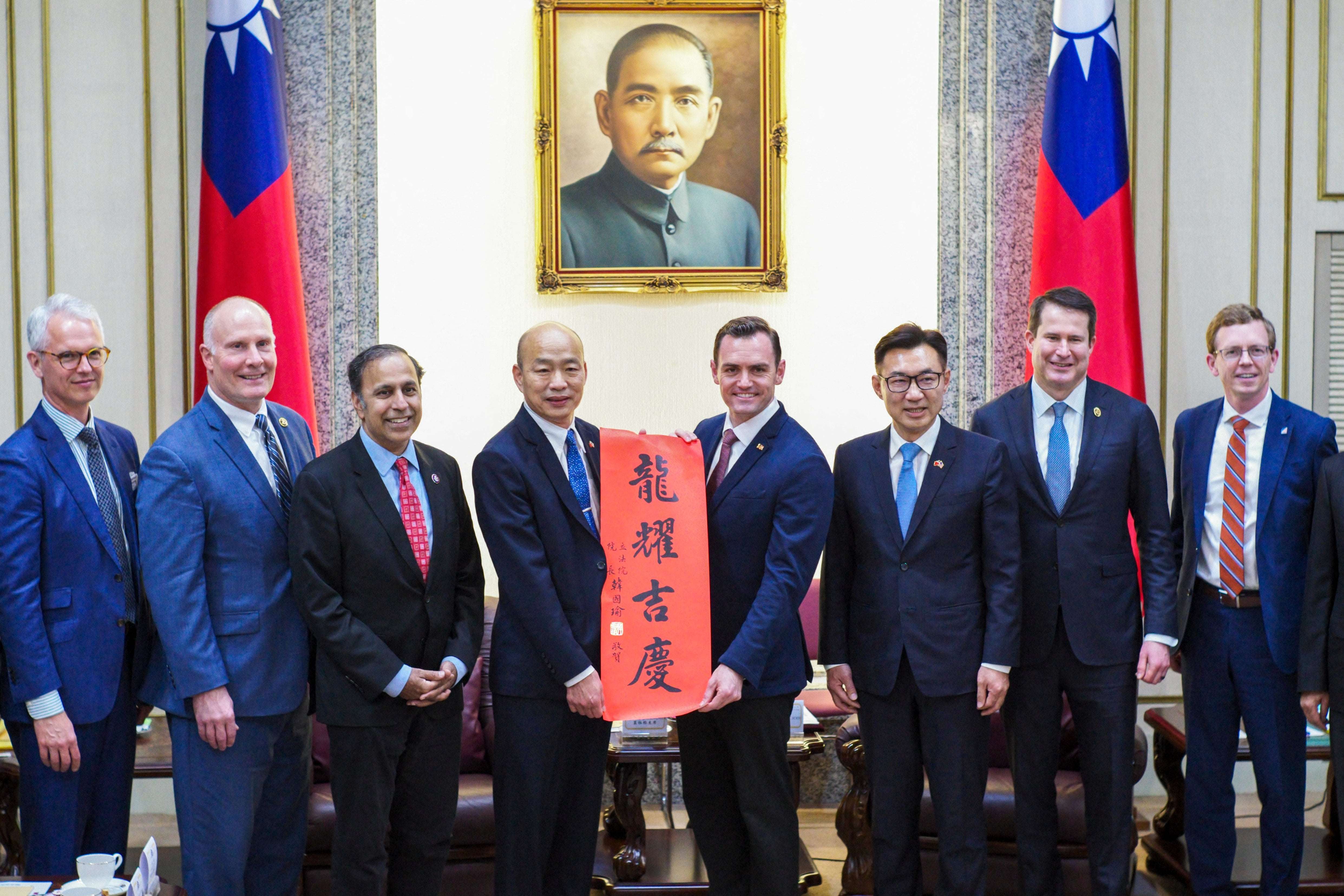 image for Taiwan’s leadership ‘extremely worried’ US could abandon Ukraine