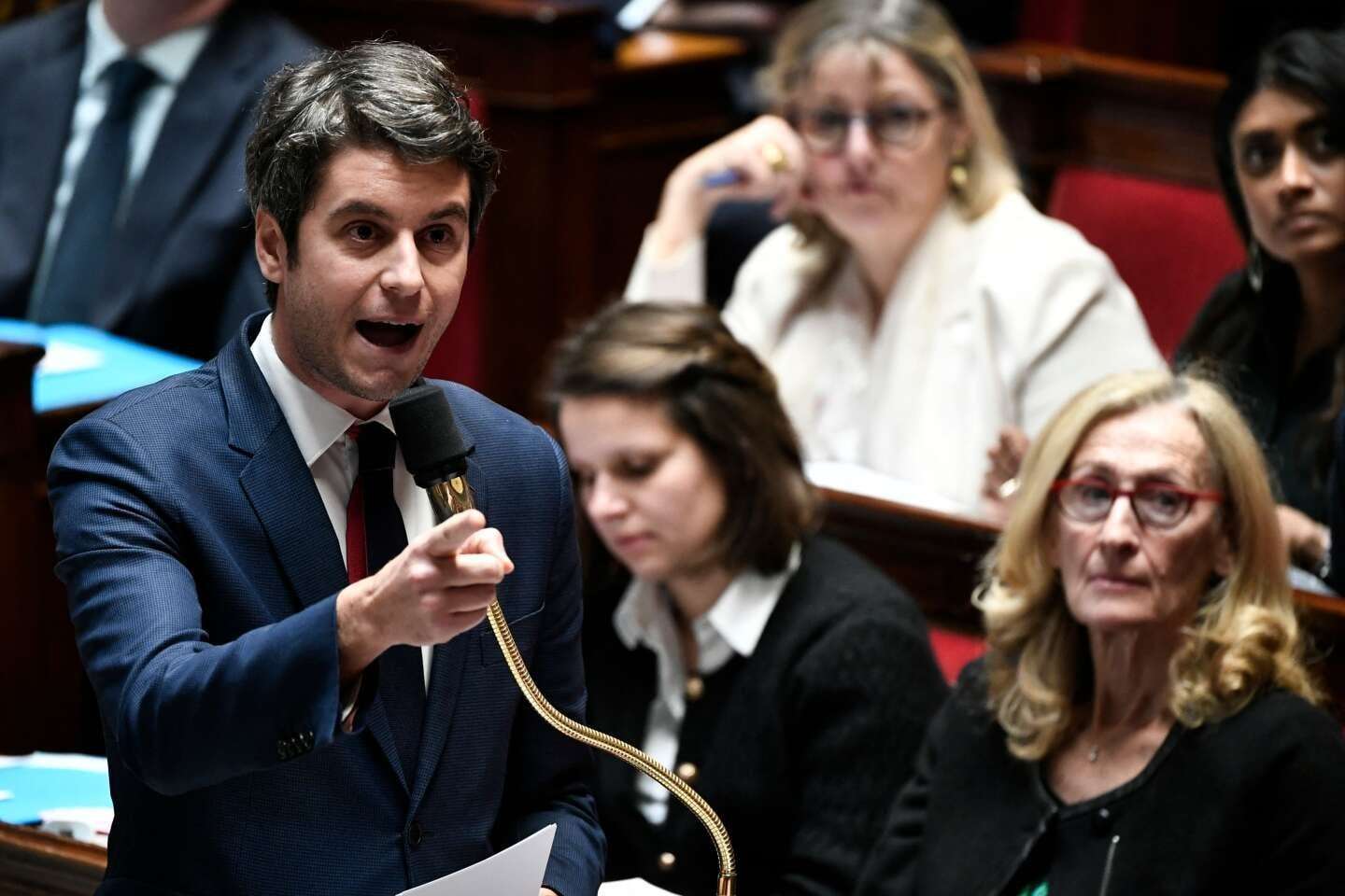 image for French PM suggests 'Putin's troops are already in our country,' pointing at Le Pen