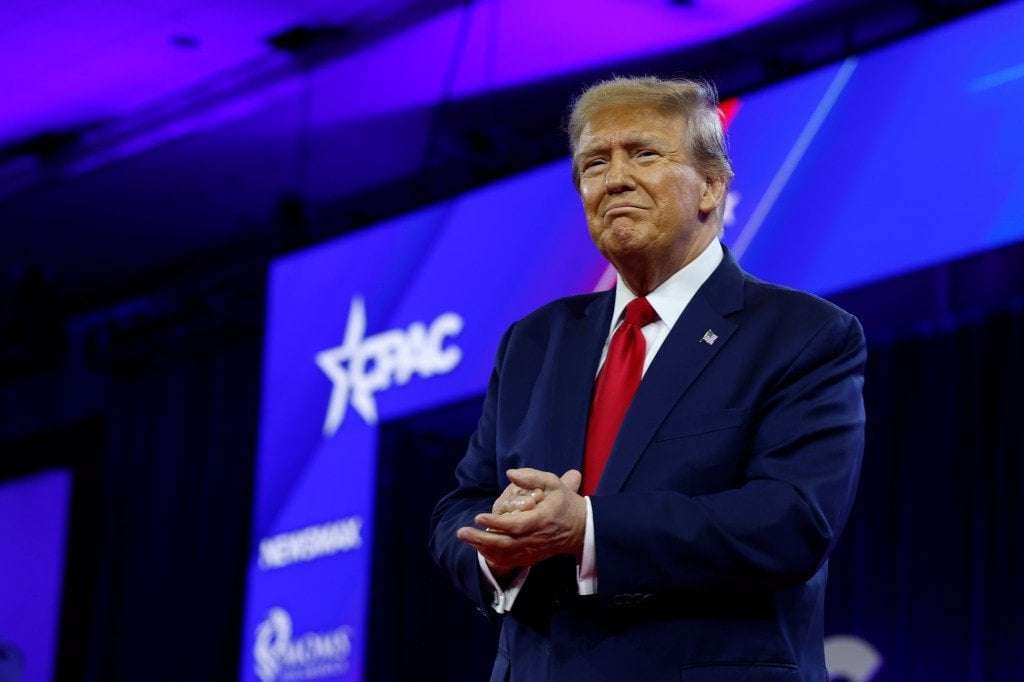 image for Illinois judge removes Trump from Illinois primary ballot