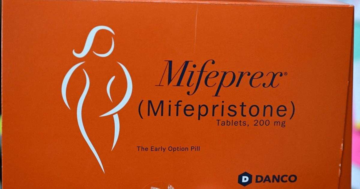 image for CVS and Walgreens to start selling abortion pills this month