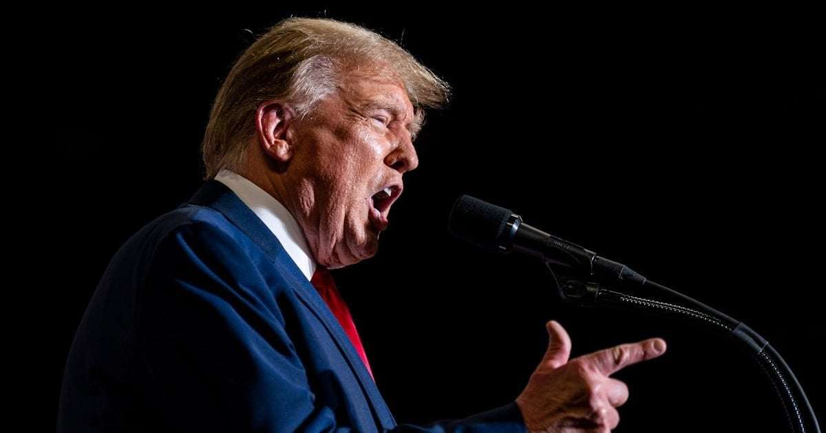 image for Trump White House Was Awash in Drugs Because No One Wanted to Be There