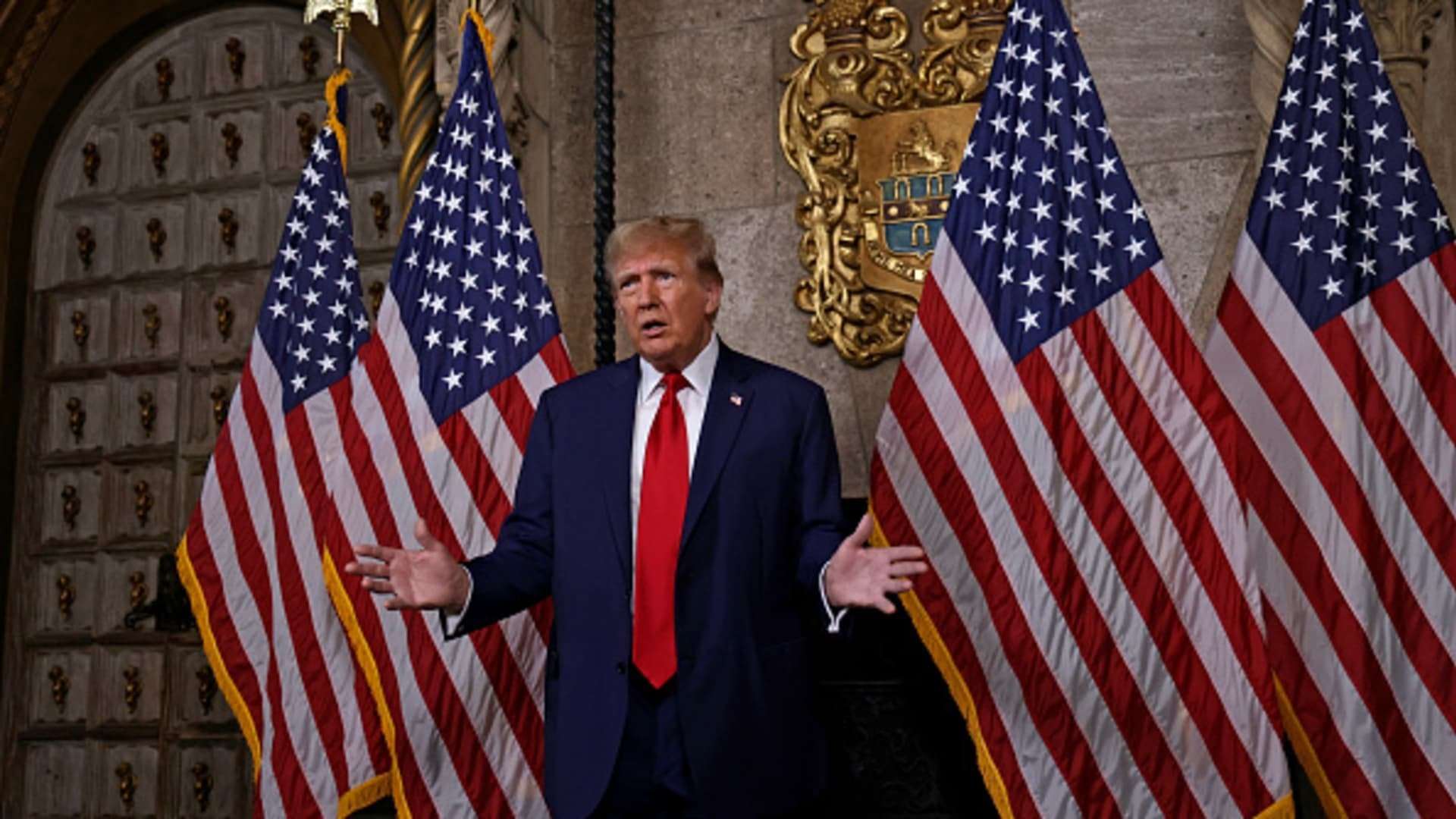 image for Supreme Court will hear Trump presidential immunity argument April 25