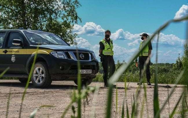image for Latvia orders first Russians to leave country