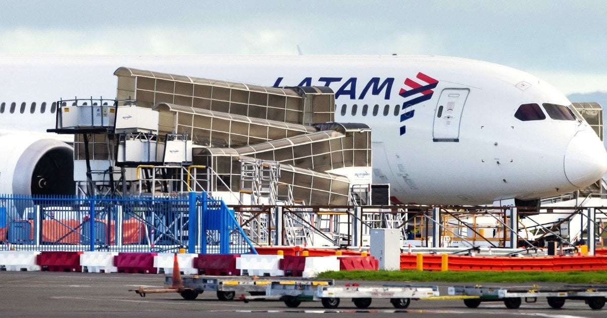 image for Boeing plane's sudden drop: New Zealand probes 787 incident, passengers 'hit the roof'