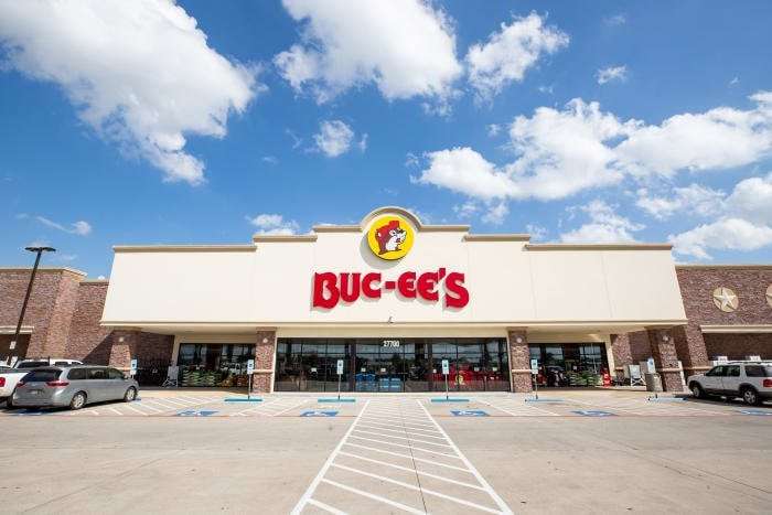 image for Man banned from Buc-ee’s ‘for life’ after bringing service duck to store