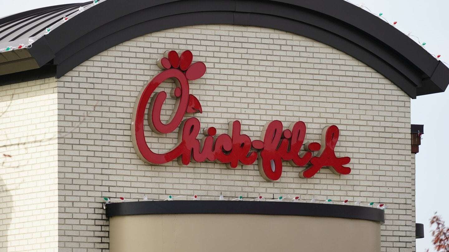 image for Chick-Fil-A backtracks from its no-antibiotics-in-chicken pledge, blames projected supply shortages