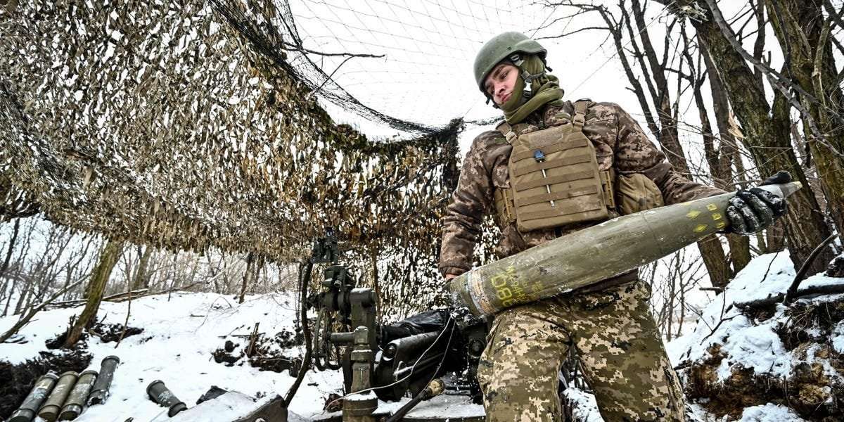 image for Russia's ammo supply is outgunning Ukraine at a rate of 6 to 1, Zelenskyy warns of retreat