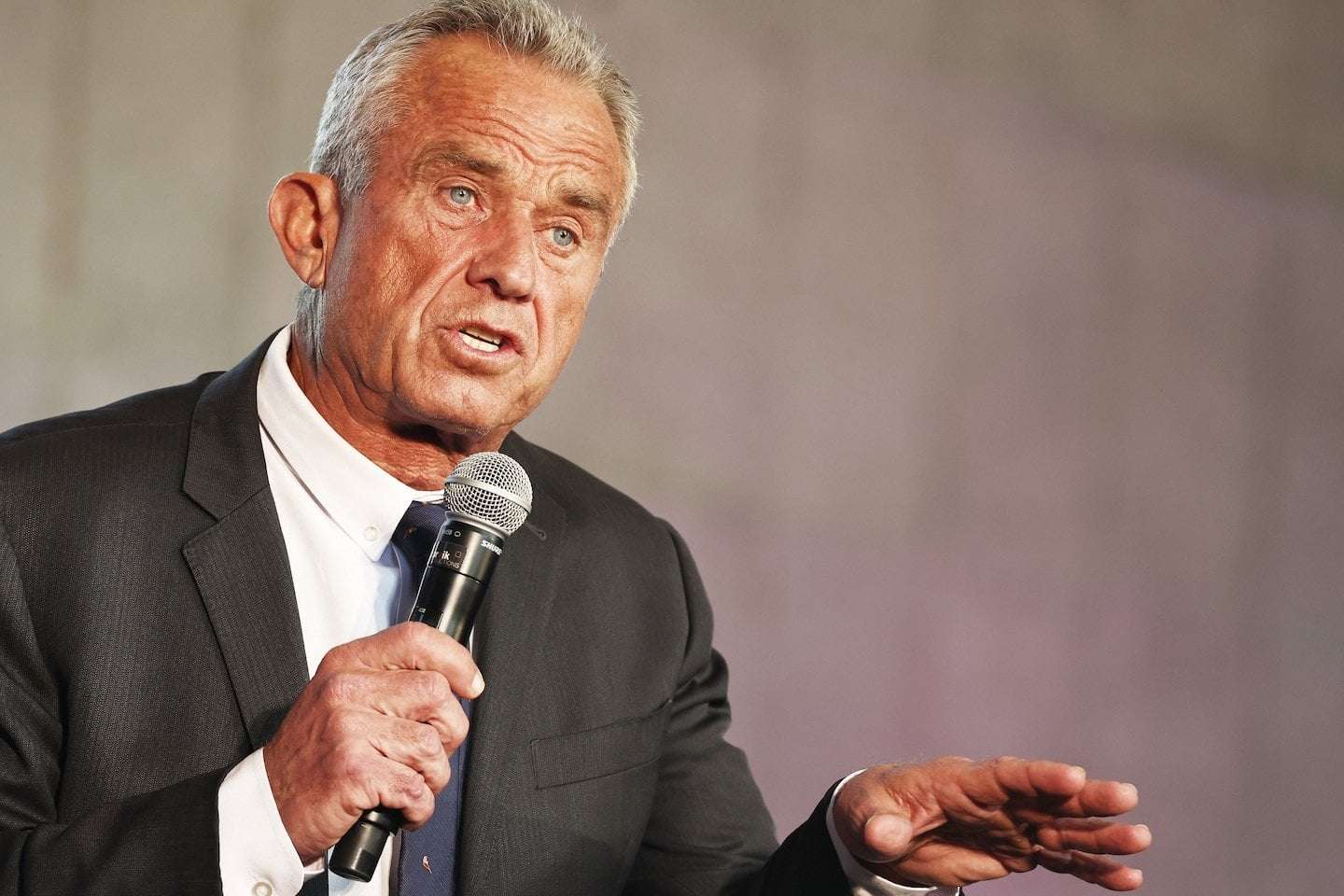 image for RFK Jr. argues Biden is bigger threat to democracy than Trump, drawing criticism