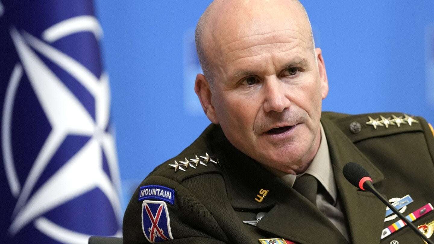 image for Ukraine will be outgunned by Russia 10 to 1 in weeks without US help, top Europe general says