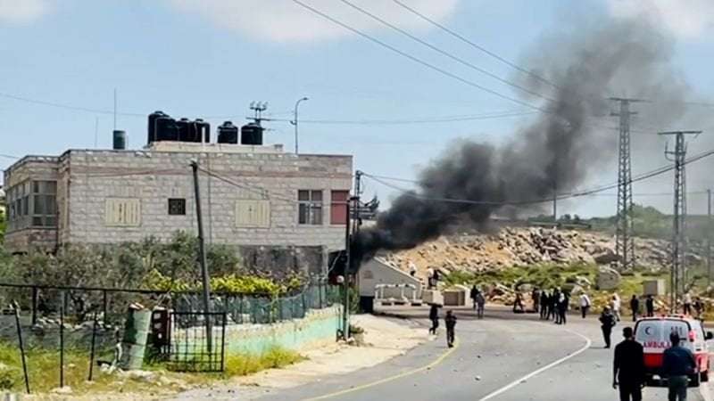 image for Hundreds of Israeli settlers mobilize across Palestinian villages in the West Bank after missing Israeli boy found dead