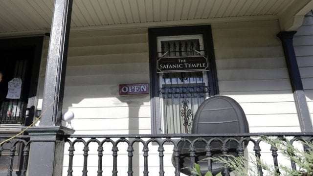 image for Man arrested after allegedly throwing pipe bomb at Satanic Temple