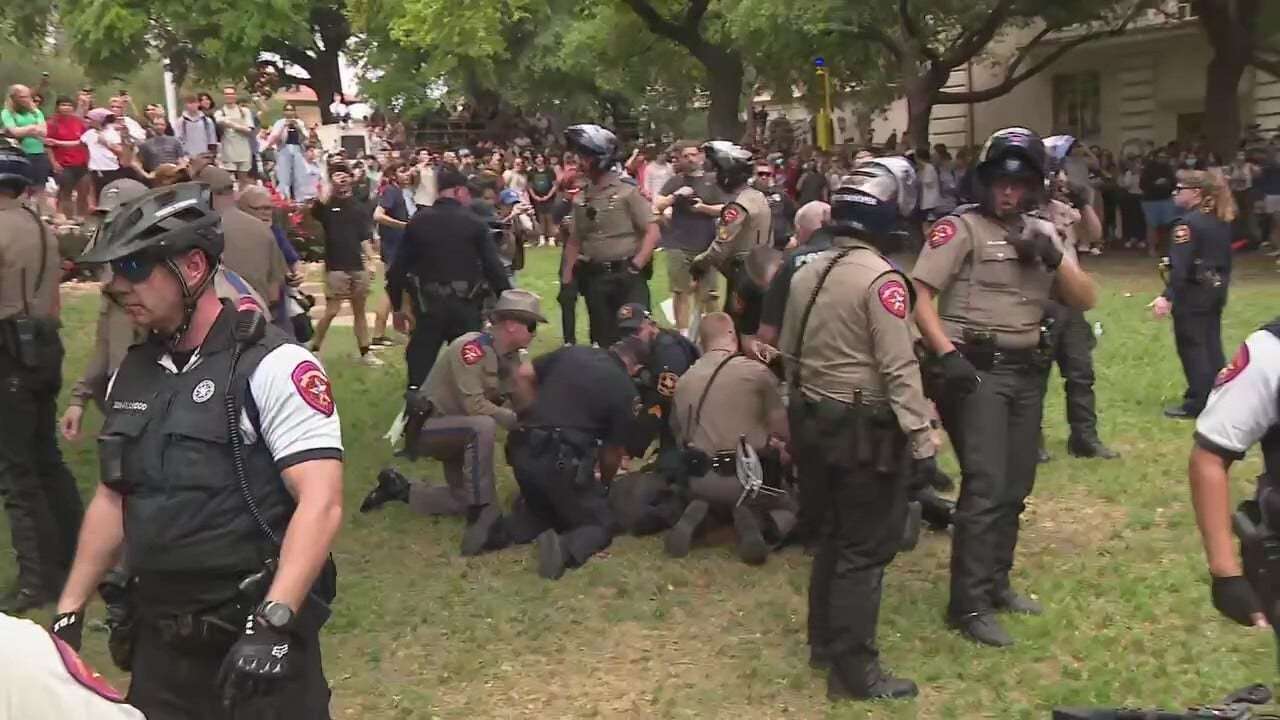 image for University of Texas Palestine protest leads to more than 30 arrests, including FOX 7 photographer