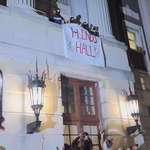 image for Students at Columbia have officially broken into the administration building tonight