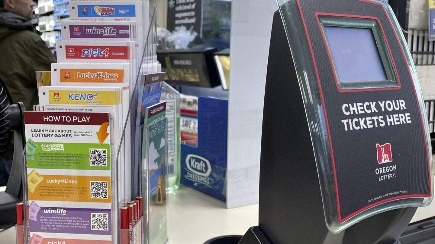 image for Winner of $1.3 billion Powerball jackpot is an immigrant from Laos who has cancer
