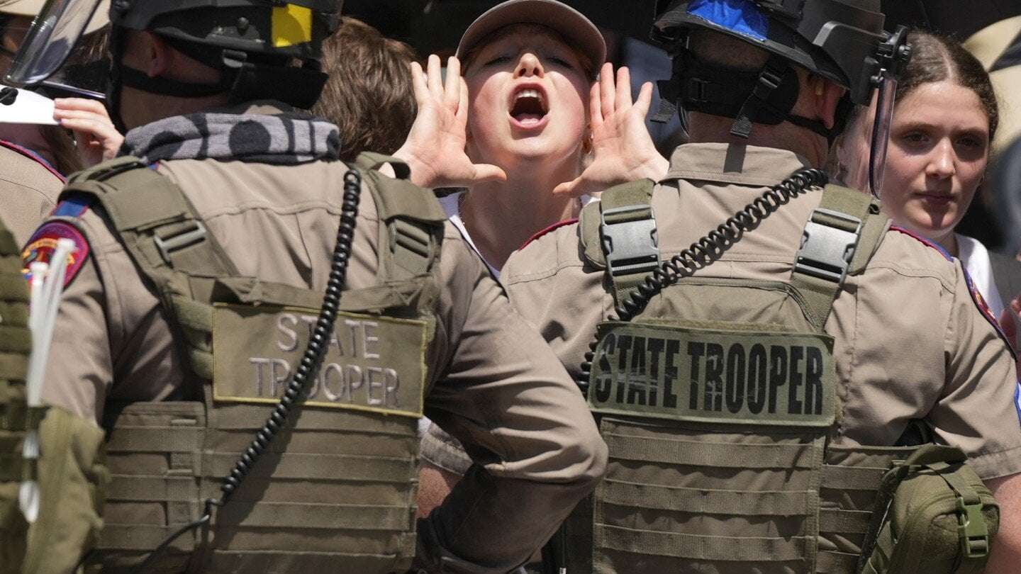 image for Police clear pro-Palestinian protesters from Columbia University’s Hamilton Hall