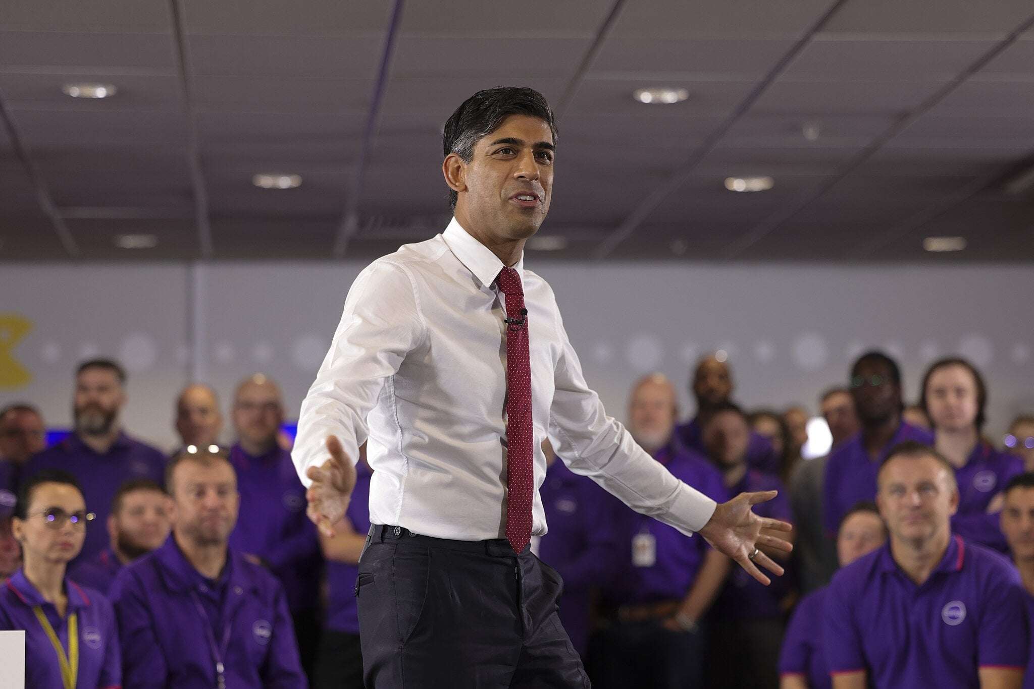 image for 'Go To Therapy and Get Back To Work': UK's Sunak and Ministers Crack Down On 'Sick Note Culture'