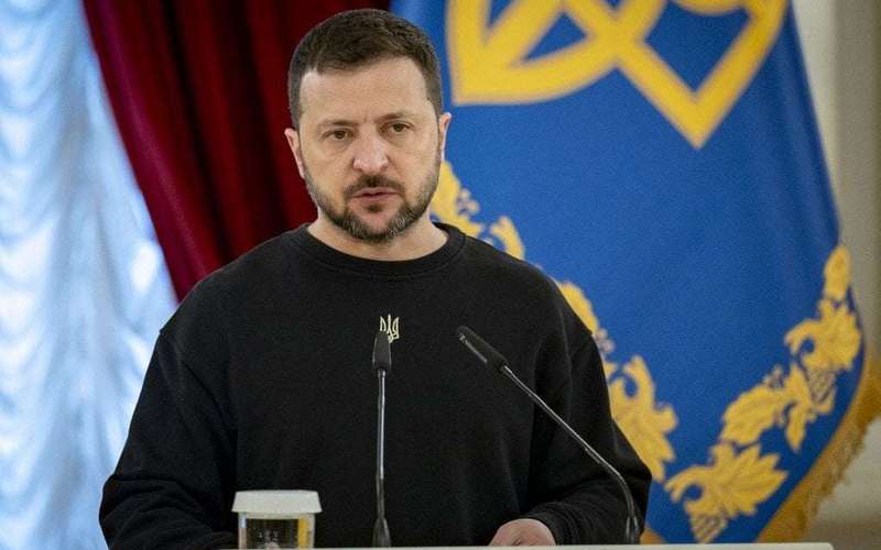 image for 'Heavy Battles' Taking Place Along 'Entire Front Line': Zelensky