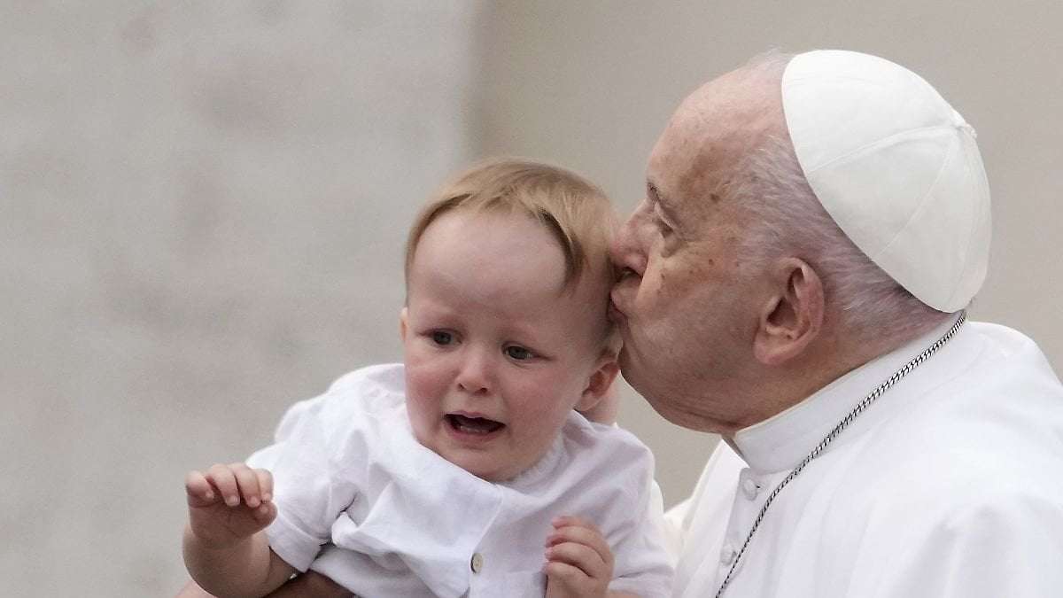 image for Pope tells Italians to have more babies amid record-low fertility rates