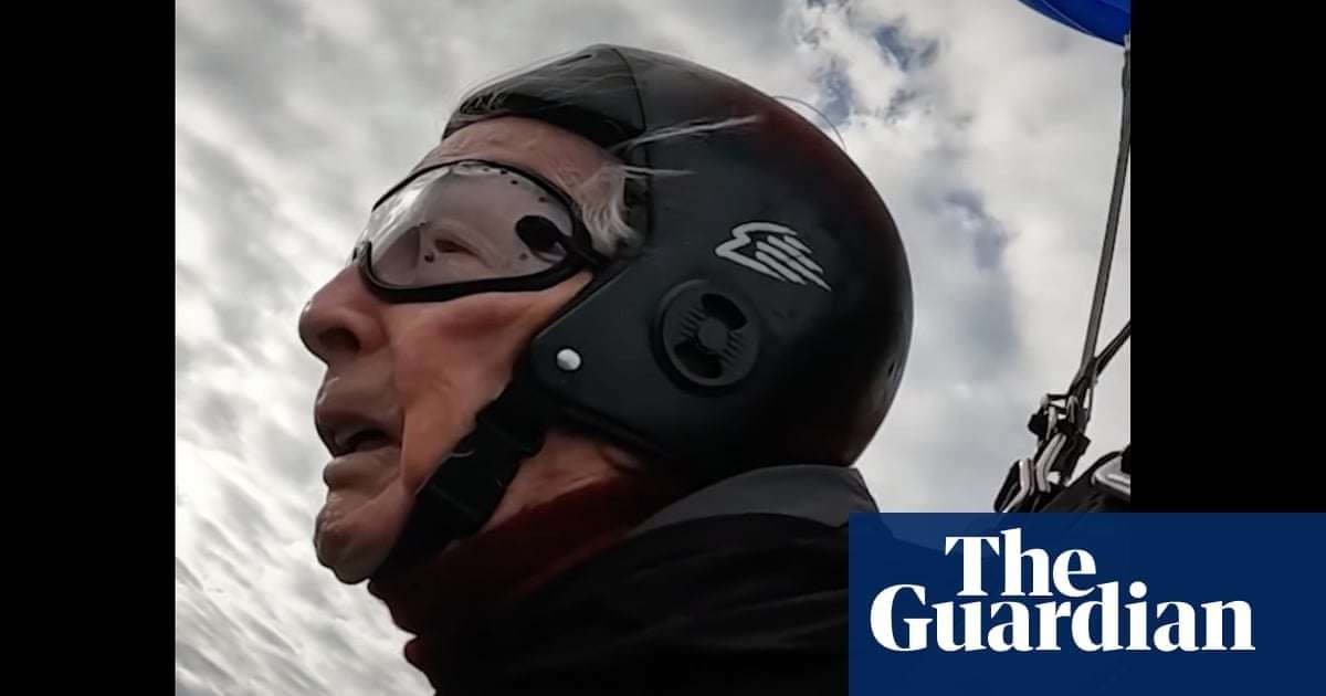 image for Texas man reclaims world’s oldest skydiver record at 106 years old