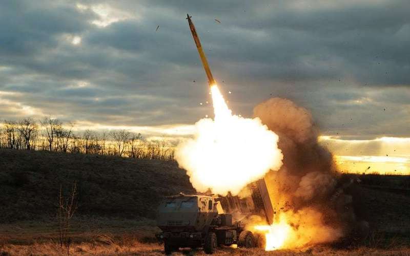 image for Ukrainian officials want the green light to strike targets in Russia with US weapons, saying they couldn't do anything about enemy troops massing nearby: report