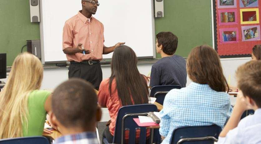 image for Smartphone ban at school resulted in more socialization, fewer distractions: researchers